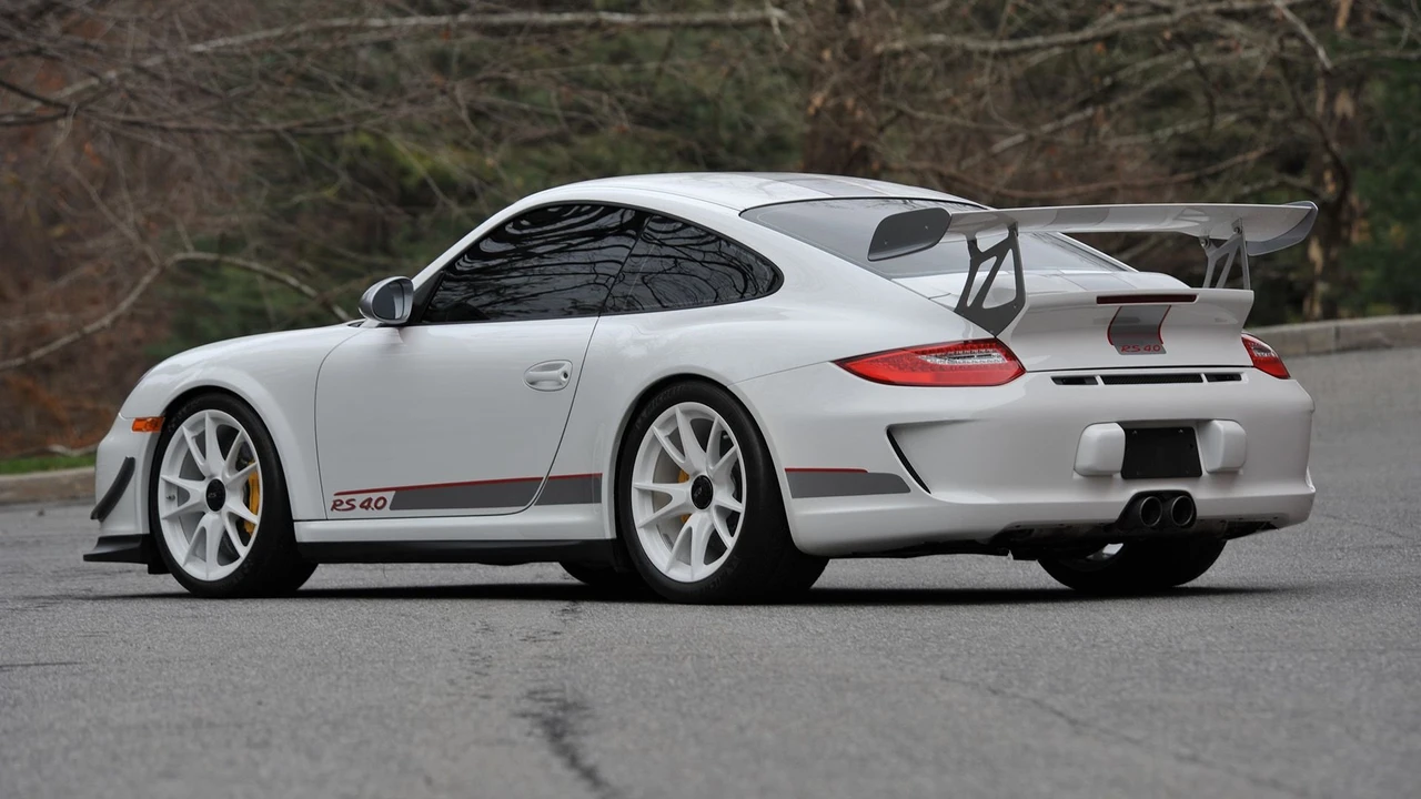 2011 Porsche 997 GT3 RS 4.0 - Image 17 of 31