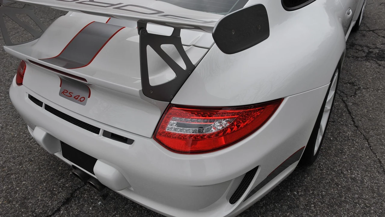 2011 Porsche 997 GT3 RS 4.0 - Image 26 of 31