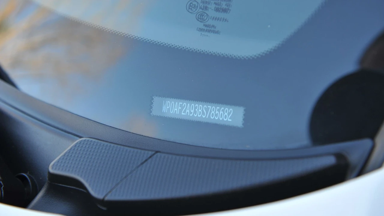 2011 Porsche 997 GT3 RS 4.0 - Image 5 of 31