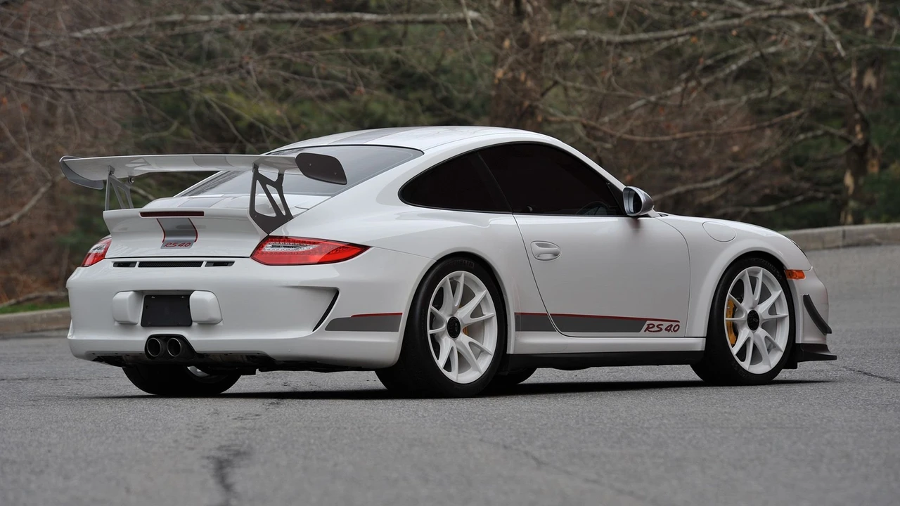 2011 Porsche 997 GT3 RS 4.0 - Image 24 of 31