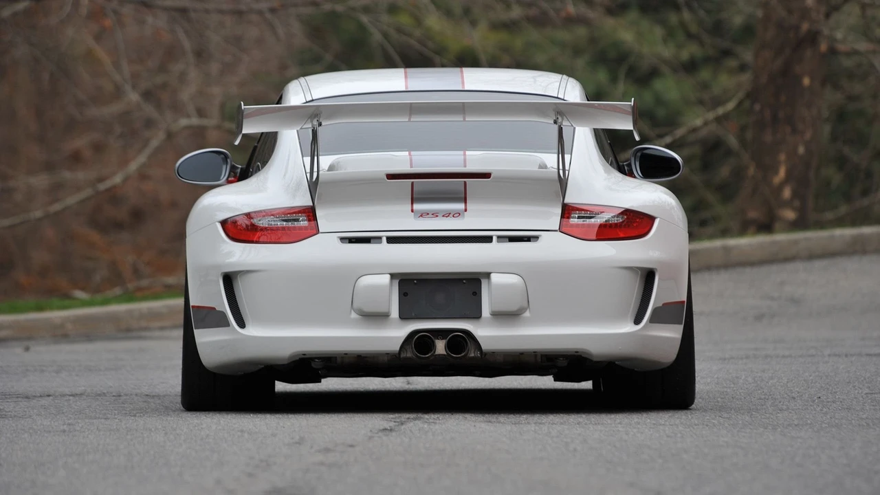 2011 Porsche 997 GT3 RS 4.0 - Image 19 of 31