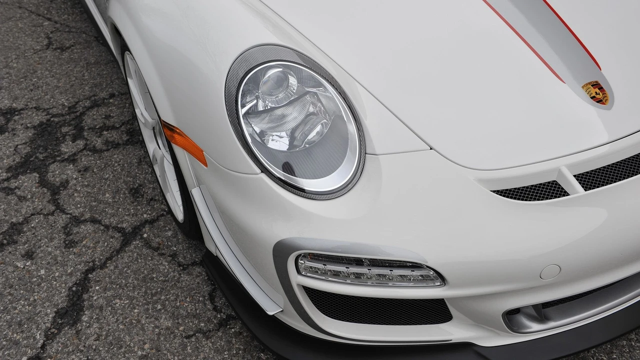 2011 Porsche 997 GT3 RS 4.0 - Image 21 of 31