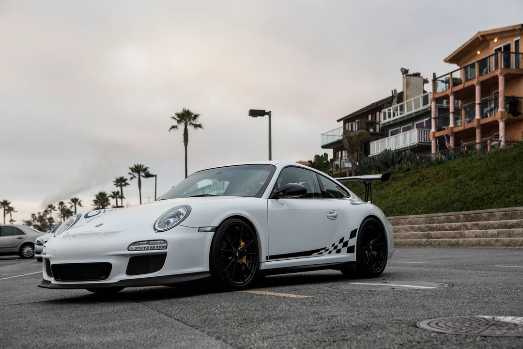 2011 Porsche 997 GT3 RS - Image 9 of 11