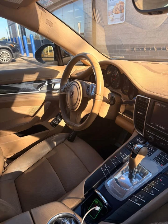 2011 Porsche 970 Panamera - Image 3 of 3