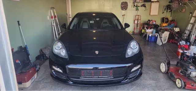 2011 Porsche Panamera 2