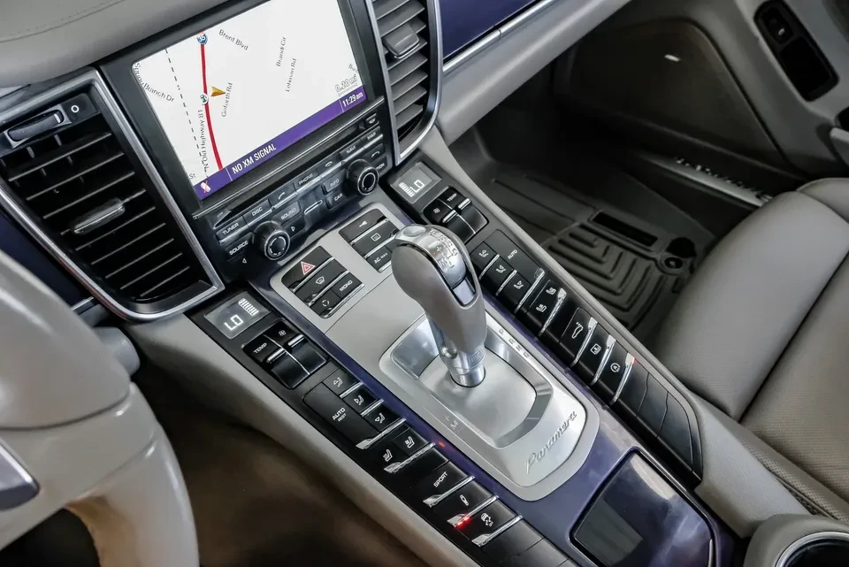 2011 Porsche 970 Panamera - Image 18 of 19