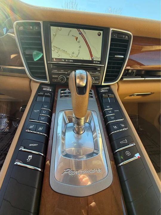 2011 Porsche 970 Panamera - Image 8 of 14