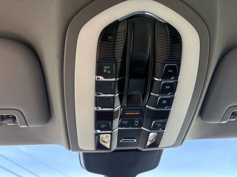 2011 Porsche 970 Panamera - Image 24 of 31