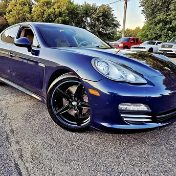 2011 Porsche Panamera 4 Platinum Edition Sedan 4D