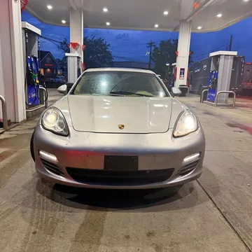 2011 Porsche Panamera 4 Sport Turismo