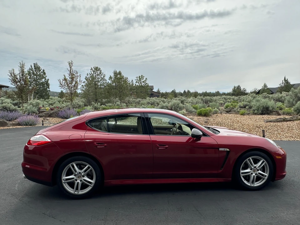 2011 Porsche 970 Panamera - Image 30 of 31