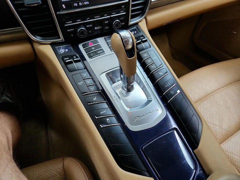 2011 Porsche 970 Panamera - Image 18 of 21