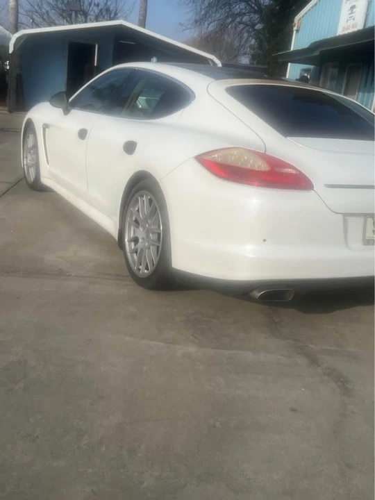 2011 Porsche 970 Panamera 4S - Image 4 of 8
