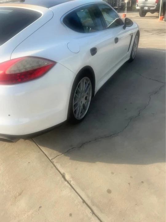 2011 Porsche 970 Panamera 4S - Image 5 of 8