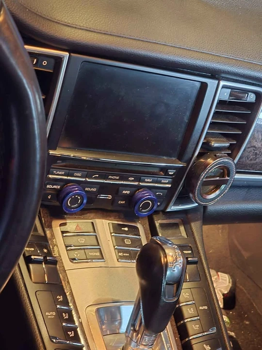 2011 Porsche 970 Panamera 4S - Image 7 of 11