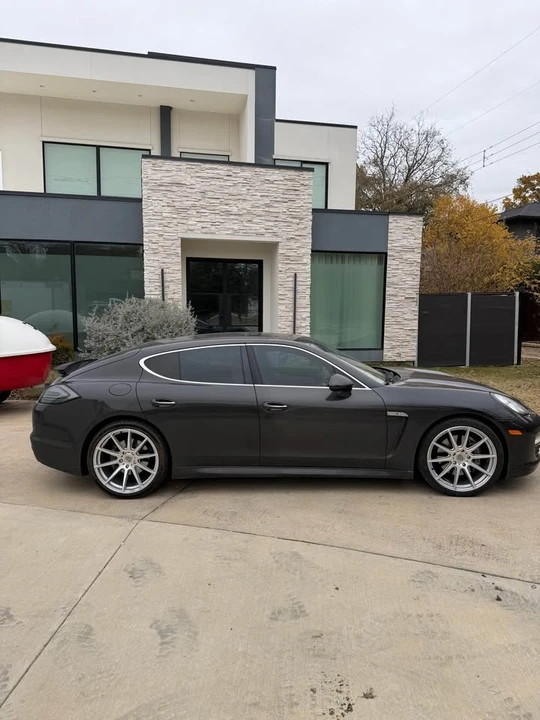 2011 Porsche 970 Panamera 4S - Image 8 of 8