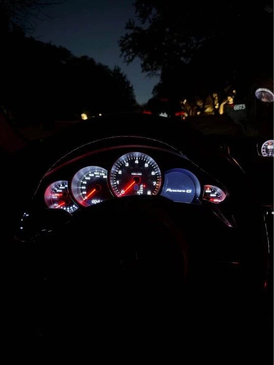 2011 Porsche 970 Panamera 4S - Image 5 of 8