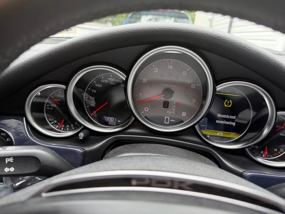 2011 Porsche 970 Panamera 4S - Image 5 of 8