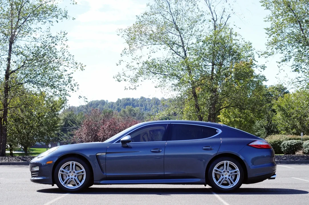 2011 Porsche 970 Panamera 4S - Image 5 of 6