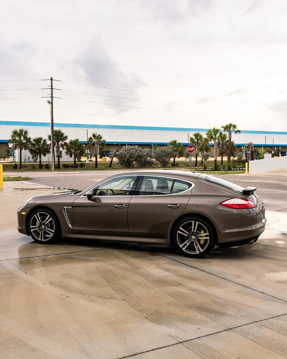 2011 Porsche 970 Panamera 4S - Image 8 of 31