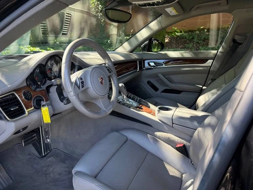 2011 Porsche 970 Panamera 4S - Image 4 of 5