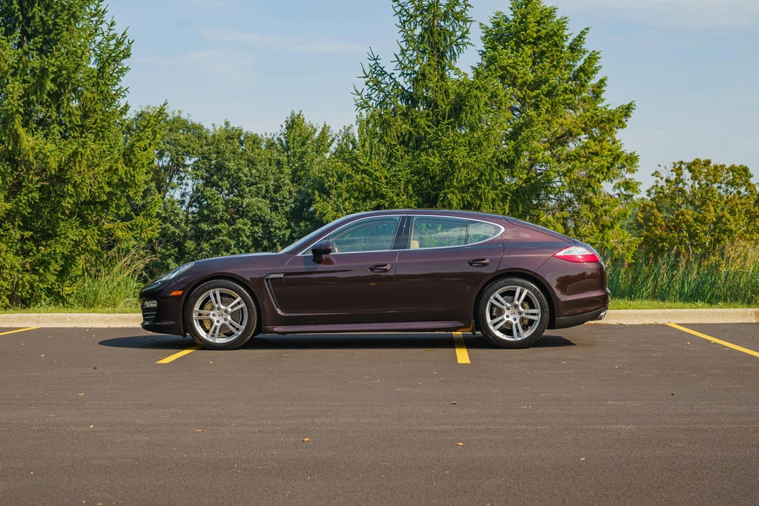 2011 Porsche 970 Panamera 4S - Image 9 of 31