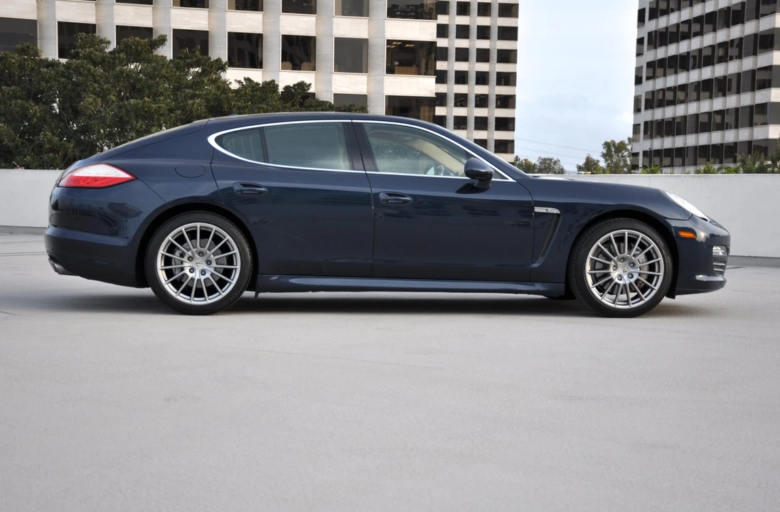 2011 Porsche 970 Panamera S - Image 18 of 31