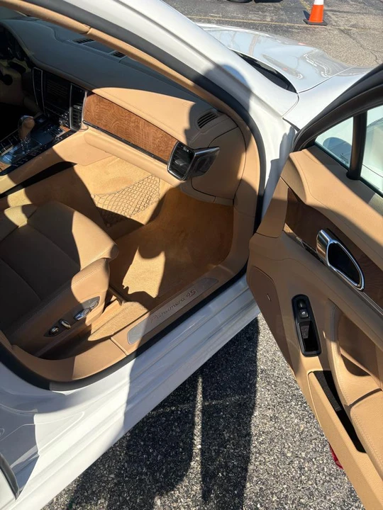 2011 Porsche 970 Panamera 4S - Image 16 of 29