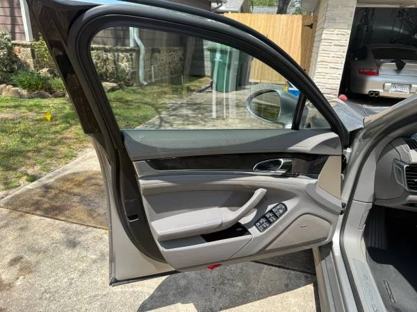 2011 Porsche 970 Panamera 4S - Image 7 of 20