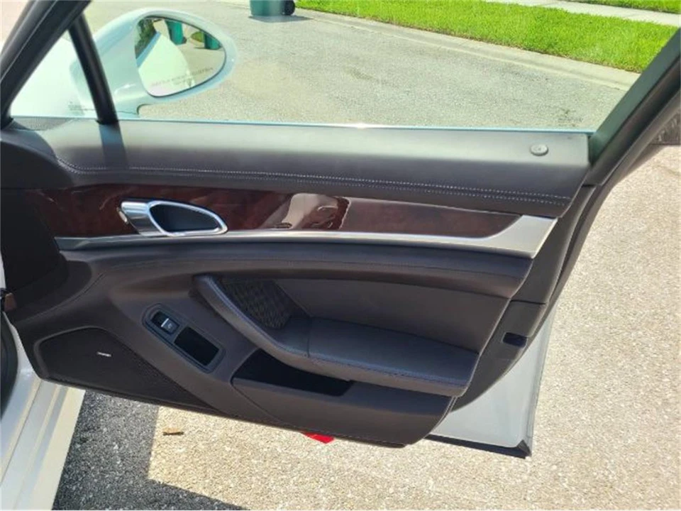 2011 Porsche 970 Panamera - Image 14 of 28