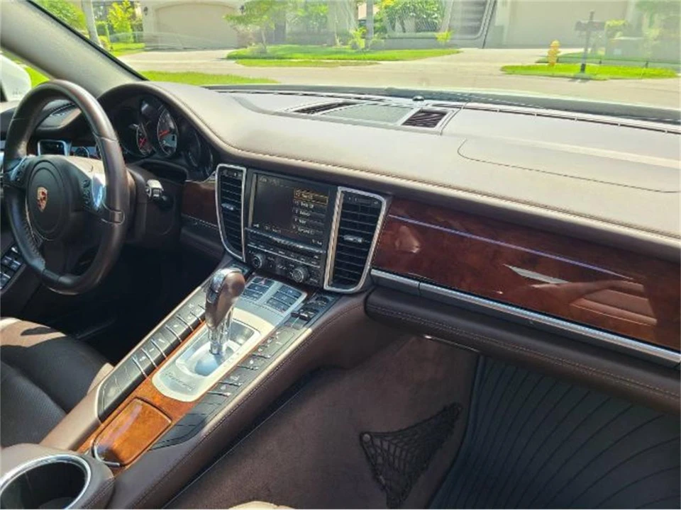 2011 Porsche 970 Panamera - Image 13 of 28