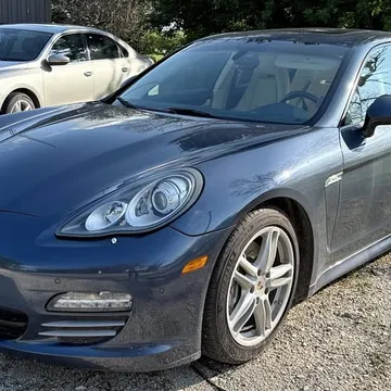 2011 Porsche Panamera 4