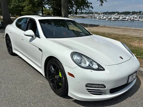 2011 Porsche Panamera 4S