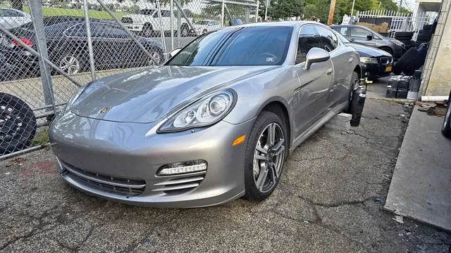 2011 Porsche Panamera S Sedan 4D