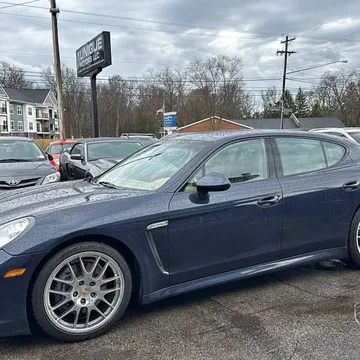 2011 Porsche Panamera Sedan