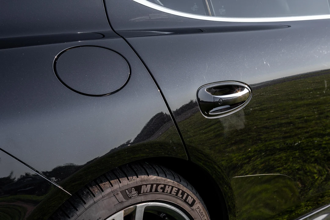 2011 Porsche 970 Panamera Turbo - Image 28 of 31