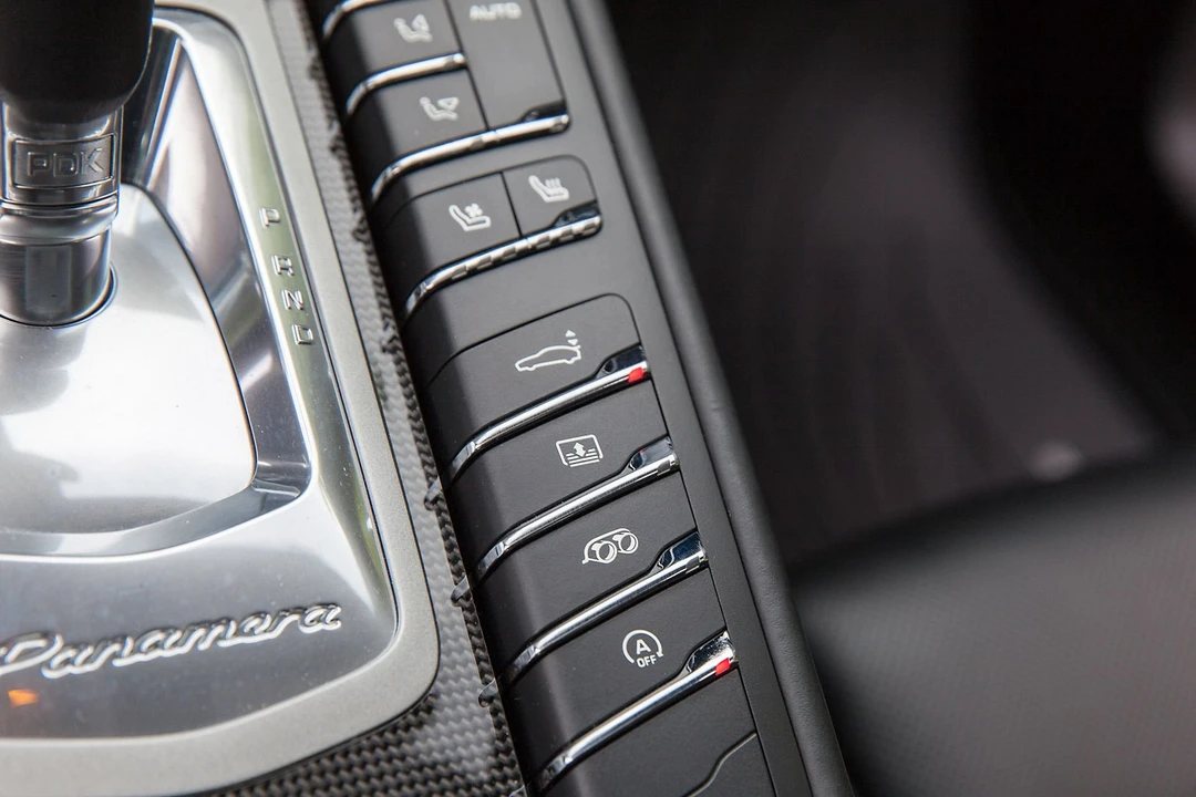2011 Porsche 970 Panamera Turbo - Image 8 of 31