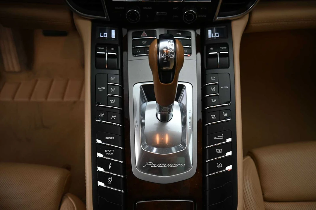 2011 Porsche 970 Panamera - Image 13 of 31