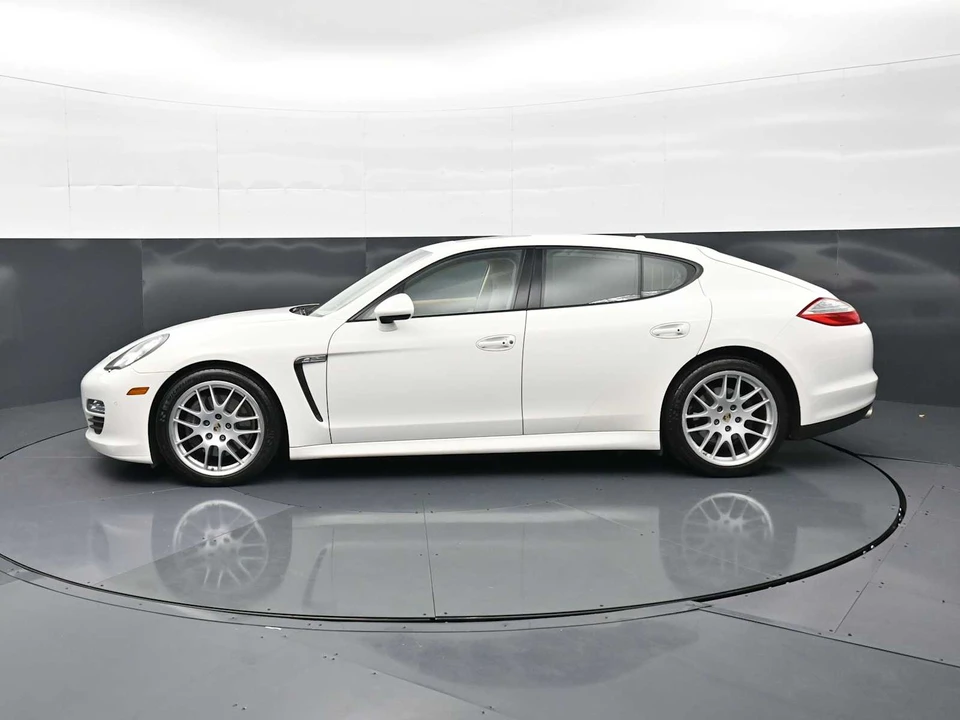 2011 Porsche 970 Panamera - Image 2 of 31