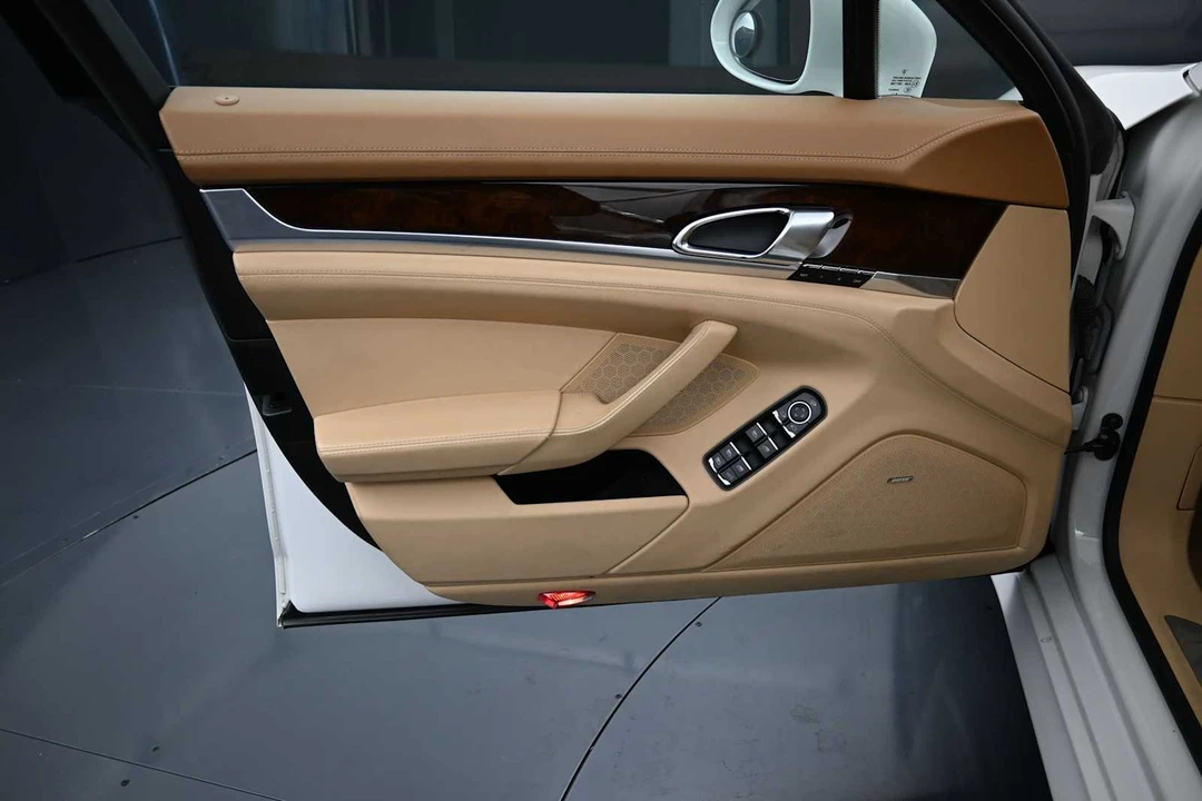 2011 Porsche 970 Panamera - Image 7 of 31
