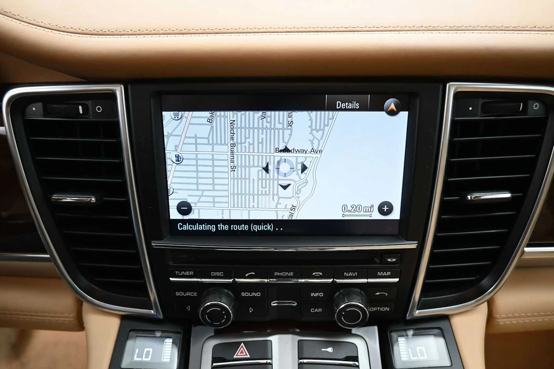 2011 Porsche 970 Panamera - Image 12 of 31