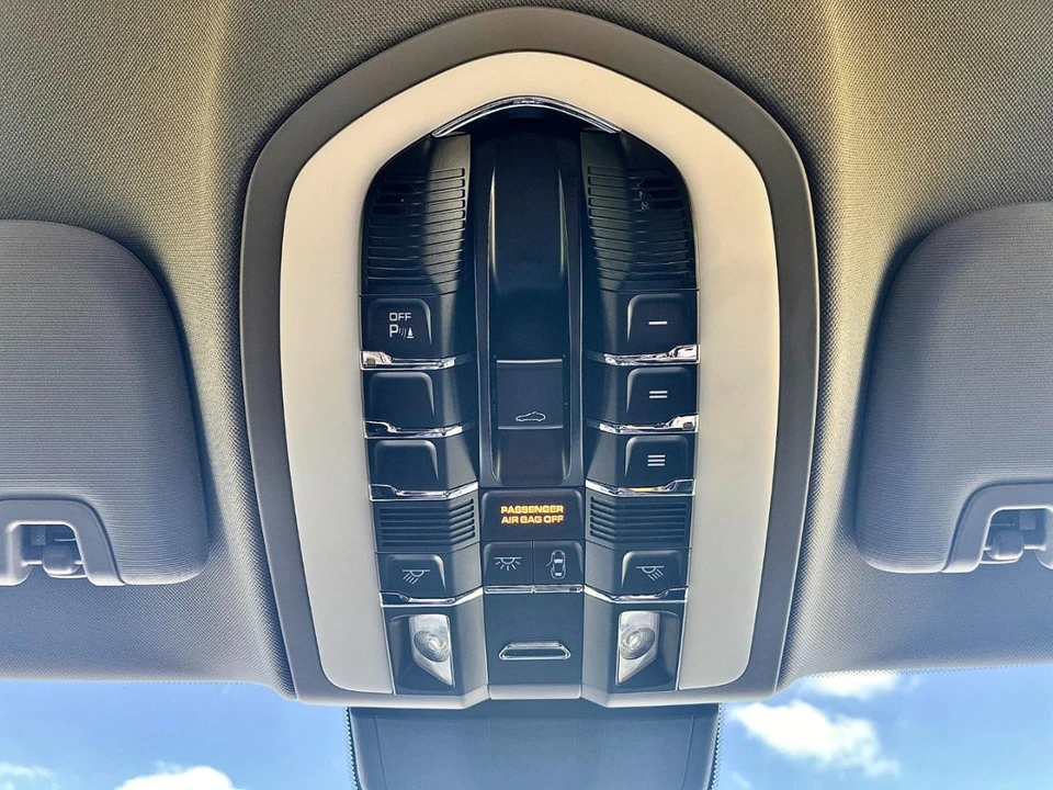 2011 Porsche 970 Panamera - Image 16 of 31