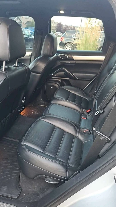2011 Porsche 958 Cayenne - Image 7 of 14