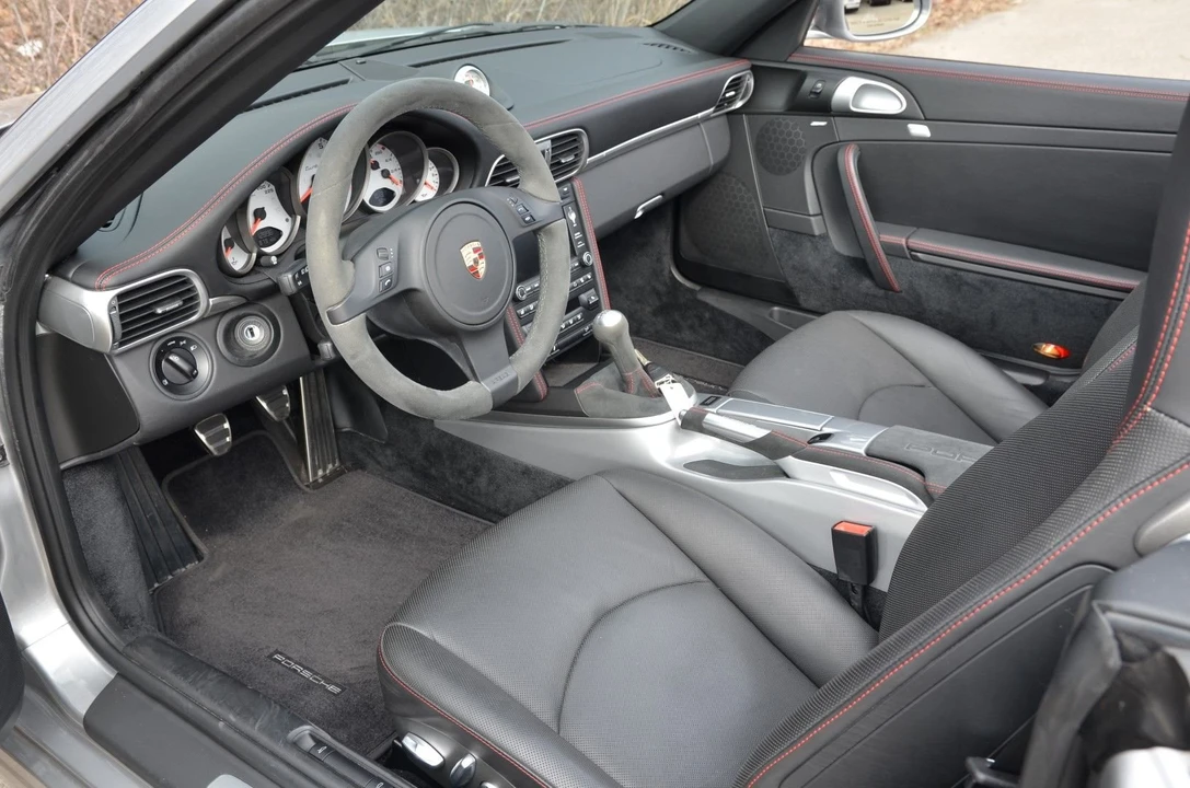 2011 Porsche 997 Turbo - Image 10 of 17