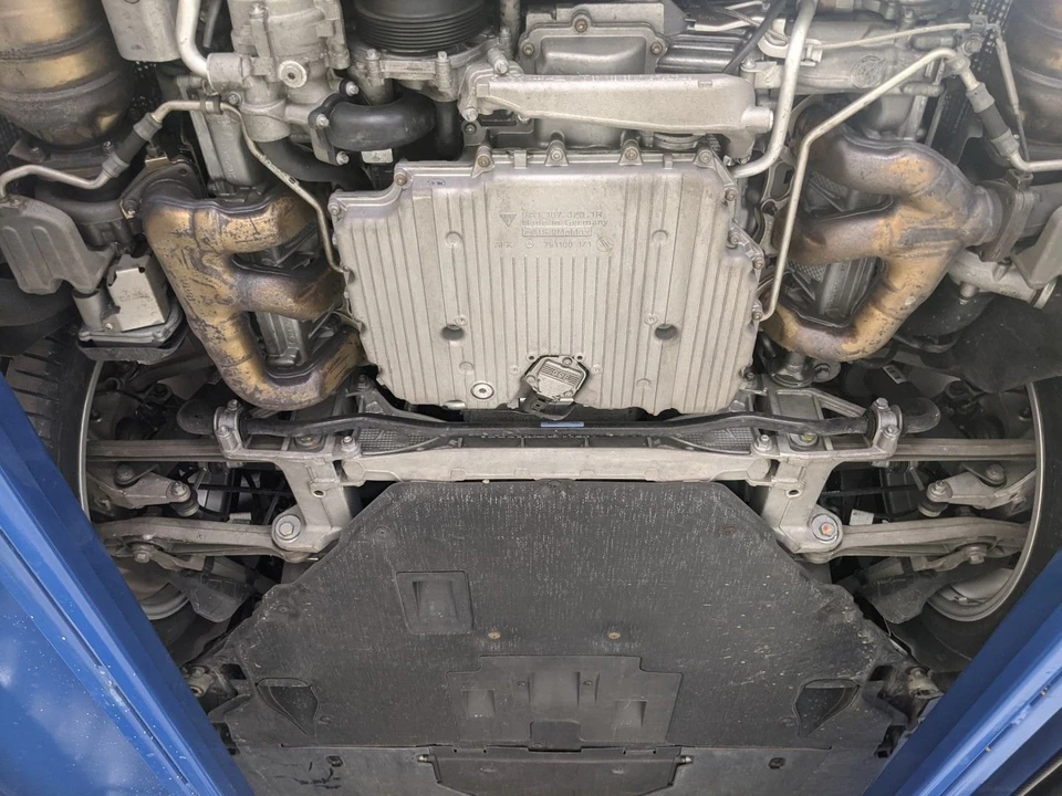 2011 Porsche 997 Turbo - Image 16 of 17