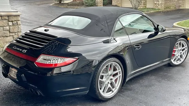 2011 Porsche 911 Carrera 4S Cabriolet