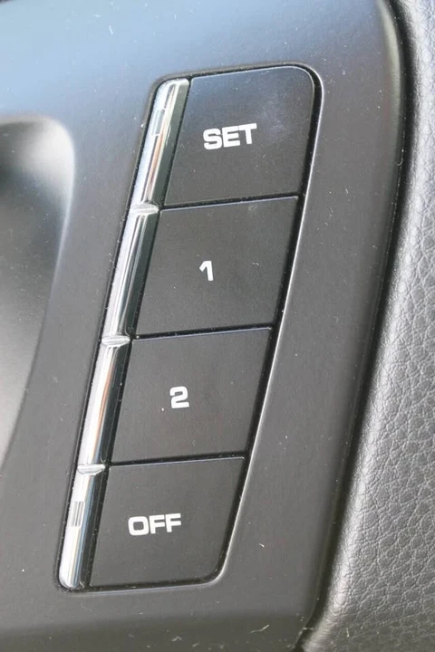 2011 Porsche 958 Cayenne - Image 11 of 20
