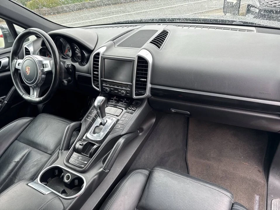 2011 Porsche 958 Cayenne - Image 10 of 14