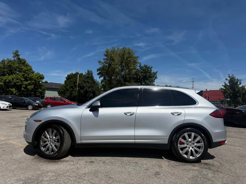 2011 Porsche 958 Cayenne - Image 3 of 18
