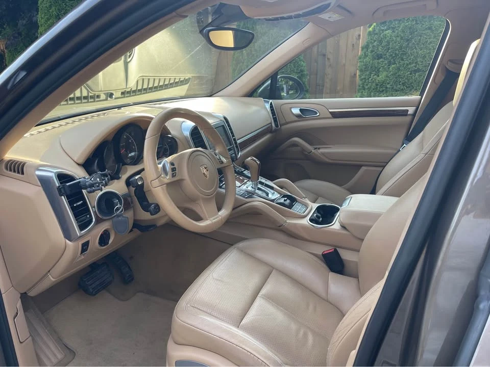2011 Porsche 958 Cayenne - Image 6 of 8